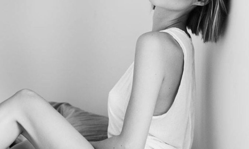 THE MODEL: JULIA STONE