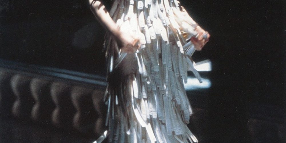 ERIN O’CONNOR DISCUSSES PERFORMANCE AND MCQUEEN