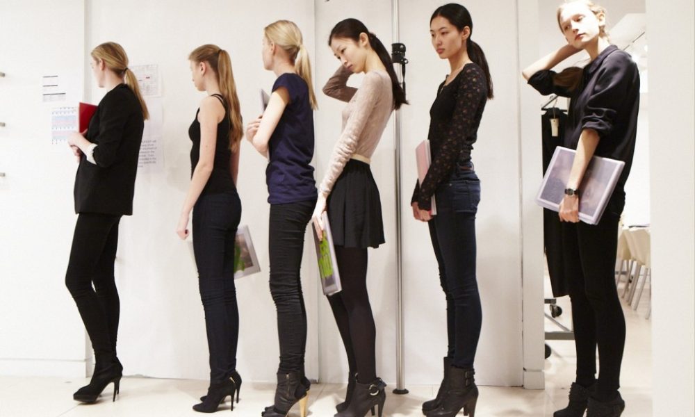 HOW TO AVOID BLOATING BEFORE A MODELLING CASTING OR SHOOT